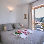 Inti Villa *